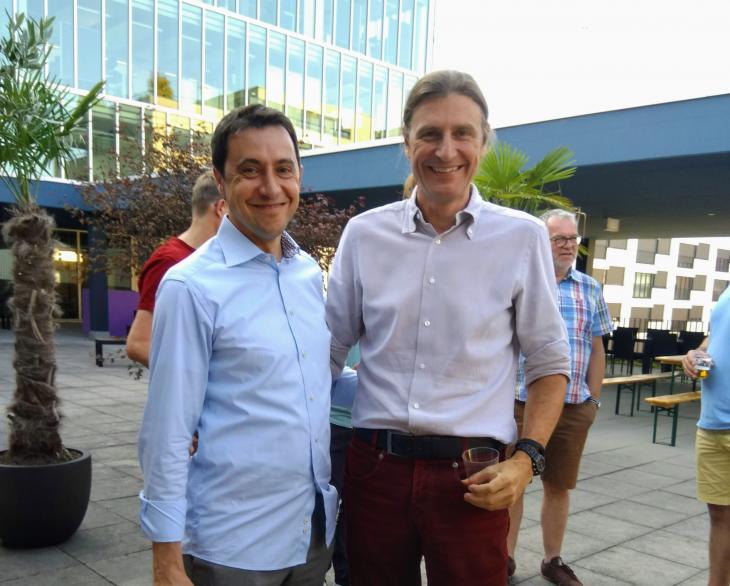 Markus, unser Managing Director (rechts im Bild), hatte viel Freunde an seinem Firmenjubiläum.